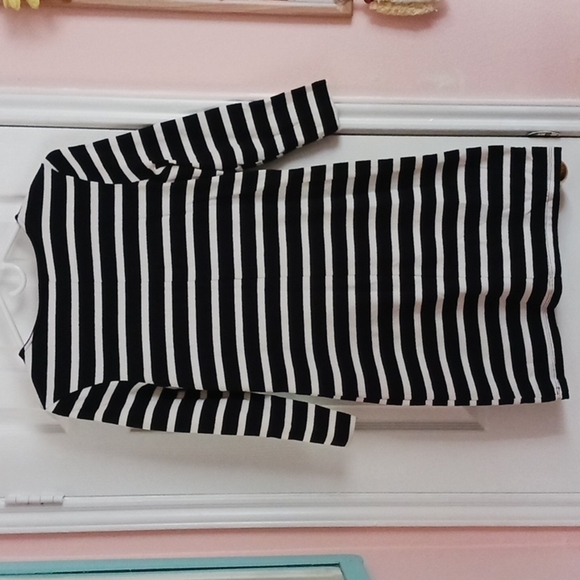 OLD NAVY BLACK AND WHITE NAUTICAL STRIPED LONG SLEEVE MINI - Picture 6 of 7